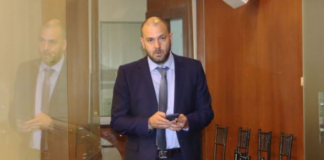 El Pleno de la Asamblea Nacional de Ecuador se instaló este miércoles 27 de diciembre para dar inicio al juicio político contra Juan Esteban Guarderas, vocal del Consejo de Participación Ciudadana y Control Social (CPCCS).