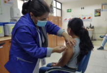 Con el inicio de la época lluviosa y la llegada del frío, los virus respiratorios se encuentran en su temporada más álgida. Hasta la segunda semana de diciembre de este 2024, que corresponde a la semana epidemiológica 50, se reportaron 1 829 casos confirmados de Infecciones Respiratorias Agudas Graves (IRAG), en Ecuador.