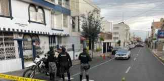 El lunes 16 de diciembre personal del IESS confirmaron el fallecimiento de Edwin B., un hombre de nacionalidad venezolana, quien había intentado asaltar a un policía en Riobamba el viernes pasado, el deceso se dio debido a un derrame cerebral.