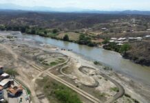 Ecuador ha iniciado los trámites para obtener los permisos y licencias necesarios para la construcción de un nuevo parque de energía solar con una capacidad instalada de 200 megavatios. Así lo anunció la Corporación Eléctrica del Ecuador (Celec) el lunes 27 de enero de 2025.