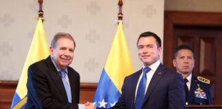 El presidente de Ecuador, Daniel Noboa, y el líder opositor venezolano, Edmundo González, sostuvieron un encuentro en Quito el 28 de enero de 2025, marcado por honores de Estado y una condecoración oficial.