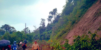 La mañana del miércoles 22 de enero, la carretera que conecta la Sierra Centro con el Oriente ecuatoriano fue cerrada parcialmente al paso vehicular debido a un deslizamiento de tierra a la altura de la parroquia 9 de Octubre.