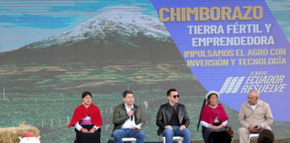 Productores agrícolas de la Sierra Centro recibieron maquinaria, insumos, títulos de propiedad de tierras y certificados este 22 de enero, en un evento que contó con la participación del presidente de la República, Daniel Noboa, y el ministro de Agricultura y Ganadería, Danilo Palacios.