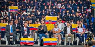 La ceremonia de inauguración de los Juegos Estudiantiles en Riobamba se realizó en el Estadio Olímpico Fernando Guerrero Guerrero, este 22 de enero y contó con la participación de cerca de 10.000 estudiantes de diversas unidades educativas de la ciudad.