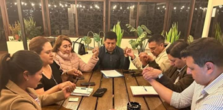 Los siete concejales que votaron a favor de la remoción del alcalde John Vinueza ahora son acusados para una posible destitución, impulsado por una "supuesta denuncia ciudadana".