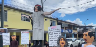 Los temas de política y el fútbol se robaron el protagonismo en los años viejos de Puyo, reflejados en los monigotes que participaron en el concurso organizado por el Departamento de Cultura del Municipio de Pastaza.