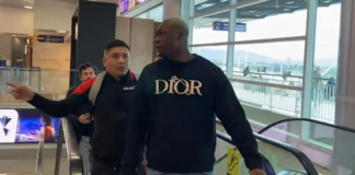 Felipe Caicedo, histórico delantero ecuatoriano, se une a las filas del Barcelona Sporting Club, después de una extensa carrera en Europa, regresa para cumplir el sueño de vestir la camiseta del equipo de sus amores.