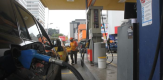 La falta de gasolina extra en Riobamba y la provincia de Chimborazo tiene en alerta a conductores de vehículos privados y de servicio público, así como a los distribuidores de combustibles.