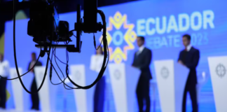 Uno de los puntos cruciales en la ruta a las elecciones 2025 en Ecuador es el debate presidencial. Este se desarrollará hoy, domingo 19 de enero, de 19h00 a 22h00, en cadena nacional.