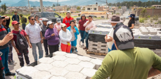 El compromiso con el desarrollo urbano de Riobamba se materializó este 15 de enero, con la entrega de más de 8,000 adoquines en el barrio Luis A. Martínez.