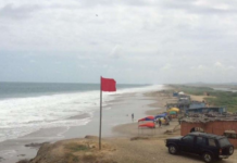 La Secretaría Nacional de Gestión de Riesgos confirmó este lunes 30 de diciembre de 2024 que 26 playas del Ecuador permanecerán con alerta roja hasta este 3 de enero de 2025.