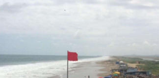La Secretaría Nacional de Gestión de Riesgos confirmó este lunes 30 de diciembre de 2024 que 26 playas del Ecuador permanecerán con alerta roja hasta este 3 de enero de 2025.