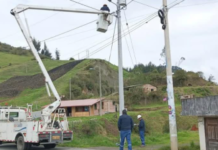 En un esfuerzo por mejorar la seguridad y visibilidad en el cantón Guaranda, este 21 de enero la Corporación Nacional de Electricidad (CNEL EP) ha llevado a cabo la instalación de nuevas luminarias en varias comunidades de la parroquia Salinas.