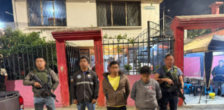 Este 24 de enero, en un operativo la Policía Nacional del Ecuador, a través de la Dirección Nacional de Investigación de Delitos contra la Vida, Muertes Violentas, Desapariciones, Secuestros y Extorsión (DINASED), logró la captura de dos individuos implicados en un caso de extorsión en la provincia de Tungurahua.