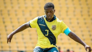 La Selección Ecuatoriana Sub 20 tiene un nuevo lesionado. A las bajas de Diogo Bagüí y Jair Collahuazo, se sumó una más que ha dejado al cuerpo técnico de Miguel Bravo con pocas opciones en defensa, se trata de Davis Bautista.