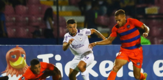 El mediocampista uruguayo Joaquín Valiente llegó a Guayaquil para sumarse a las filas del Barcelona Sporting Club, equipo que ya se encuentra en plena pretemporada en Manta.