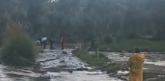 Un intenso temporal ha provocado graves afectaciones en el sector de San José de Gaushi, ubicado en la parroquia Calpi, según los reportes de los propios habitantes, las fuertes lluvias y el aumento de la corriente en los ríos cercanos