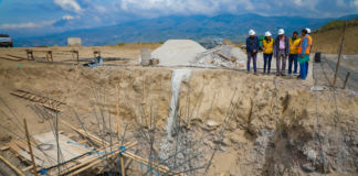 La Prefectura de Chimborazo avanza en la construcción de un tanque reservorio en la comunidad de Chingazo Bajo, cantón Guano, con el objetivo de fortalecer la infraestructura agrícola de la región.