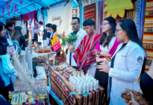 El pasado 15 de enero de 2025, la carrera de Medicina de la UNACH, organizó la feria “Renacer con la Caléndula: Ñuca Huayra”, un evento que buscó resaltar el poder curativo de esta planta milenaria y su relevancia en la medicina contemporánea.