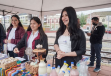 La Universidad Nacional de Chimborazo (Unach), a través de su Carrera de Agroindustria, celebró la XV Feria “Yo emprendo con Agro” el 21 de enero, un evento diseñado para fomentar el emprendimiento