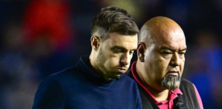 Martín Anselmi enfrenta una polémica que involucra a Cruz Azul y su inminente salida hacia el Porto. Las últimas horas han sido intensas para el técnico argentino, quien, aunque tiene contrato vigente con el conjunto mexicano, está cada vez más cerca de convertirse en el nuevo estratega del equipo luso.