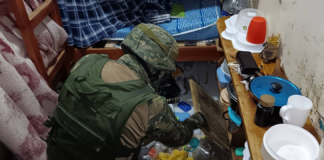 En un operativo coordinado en la provincia de Chimborazo, personal de la Brigada de Caballería Blindada N.º 11 Galápagos intervino en el Centro de Privación de la Libertad Chimborazo N.º 1 durante la madrugada del 30 de enero.