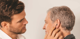 Algunas dolencias faciales están estrechamente relacionadas con los oídos debido a su proximidad anatómica y a la relación directa con los aparatos bucales, nasales y respiratorios.