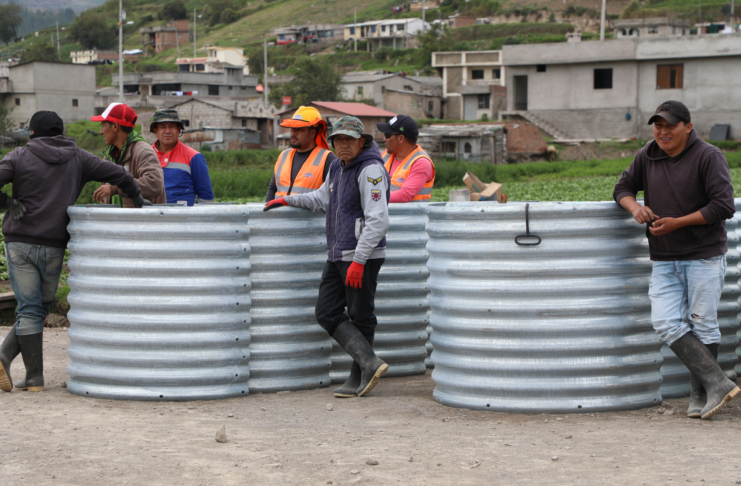 La rehabilitación de la vía Gatazo-Zambrano, un proyecto clave para mejorar la conectividad en la provincia de Chimborazo, registra un avance significativo del 60%.