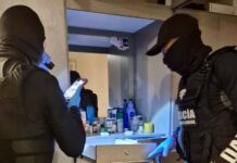 El 16 de enero de 2025, en el marco de la investigación del caso "Fachada", la Fiscalía de Ecuador llevó a cabo una serie de allanamientos en las oficinas de tres jueces anticorrupción en Quito, en lo que se ha convertido en un escándalo que involucra presuntos vínculos entre la judicatura y organizaciones narcoguerrilleras.