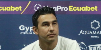 La primera fecha de la LigaPro 2025 comenzó con polémica luego del ajustado triunfo de Barcelona SC sobre Manta FC por 3-2 en condición de visitante. El equipo guayaquileño consiguió la victoria con un gol de Octavio Rivero en el minuto 98.