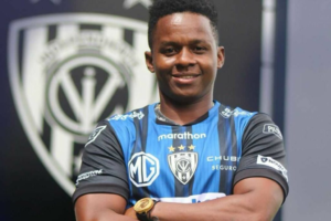 Tras los fichajes de Felipe Caicedo y Xavier Arreaga por Barcelona SC, Ángel Mena a Orense, Carlos Gruezo a Liga Deportiva Universitaria y Jhegson Méndez a Independiente del Valle, ahora se suma un nuevo nombre a esta lista: Juan Cazares.