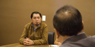 En una conferencia de prensa convocada de manera urgente este 31 de enero, el concejal de Riobamba, Carlos Aulla, se refirió a su reciente detención por parte de la Fiscalía General del Estado, en el marco de las investigaciones relacionadas con el caso Altares.