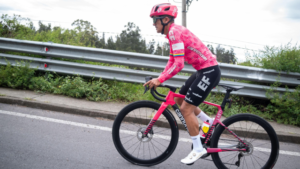 Richard Carapaz se ubica entre los diez primeros en el Tour des Alpes Maritimes et du Var en su tercera participación del año, Richard Carapaz logró un noveno lugar en la clasificación general del Tour des Alpes Maritimes et du Var.