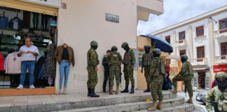 Hoy, domingo 9 de febrero, Ecuador vive una jornada electoral clave, marcada por estrictas medidas de seguridad debido a la situación política y social del país.