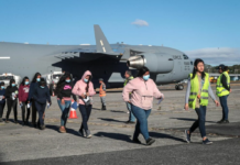 La migración ecuatoriana enfrenta un nuevo reto tras la deportación de 1.176 compatriotas desde Estados Unidos entre enero y febrero de 2025, según datos de la Cancillería.