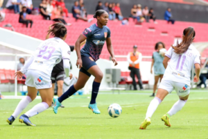La Federación Ecuatoriana de Fútbol (FEF) dio a conocer, el calendario oficial de la Superliga Femenina 2025, que inicia el viernes 7 de marzo. En esta nueva edición, las Dragonas IDV defenderán su título de campeonas, enfrentándose a 11 equipos.