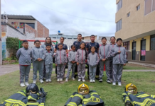 Como parte de su compromiso con la seguridad y la prevención, la Unidad Educativa The Oxford Garden’s School llevó a cabo una capacitación en incendios y desastres naturales, impartida por el Cuerpo de Bomberos de Riobamba.