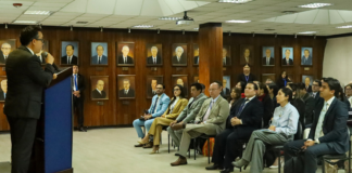 En un esfuerzo por fortalecer la supervisión del sistema financiero y prevenir el lavado de activos y el financiamiento del terrorismo, el Superintendente de Bancos, Roberto Romero von Buchwald, se reunió con oficiales de cumplimiento de entidades públicas y privadas en un taller de capacitación y coordinación, con la participación de la Unidad de Análisis Financiero y Económico (UAFE) y la Superintendencia de Economía Popular y Solidaria (SEPS).
