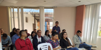 La ciudadanía de Pastaza se ha manifestado enérgicamente en contra del nombre del medio de comunicación “Radio Ánimo Pastaza”. En una reunión realizada el lunes 24 de febrero en el GAD parroquial de Shell, representantes de diversos sectores, entre ellos comunicadores, dirigentes de organizaciones