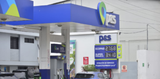 Desde el 12 de febrero de 2025, las gasolinas Extra y Ecopaís experimentaron un aumento de 5,5 centavos de dólar por galón en comparación con el mes anterior, fijando el precio en USD 2,768 por galón en estaciones de servicio, según la Agencia de Regulación y Control de Hidrocarburos. 