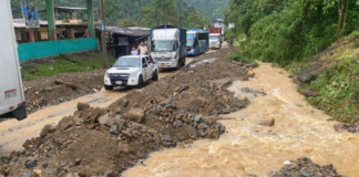 Un aluvión en la provincia de Bolívar y el desbordamiento de al menos dos afluentes en Manabí son algunos de los últimos efectos de la temporada invernal en Ecuador