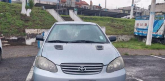 En un operativo realizado durante esta semana, la Policía Nacional de Ambato detuvo a cinco sujetos implicados en el robo de accesorios de vehículos. El operativo, denominado “Tsunami”, fue llevado a cabo en respuesta a las constantes denuncias sobre robos de piezas de automóviles en la ciudad.