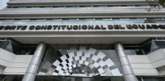 La Corte Constitucional dio a conocer que en la sesión ordinaria, con ocho votos a favor, se declaró la inconstitucionalidad de los decretos ejecutivos 500 y 505. Esto, por ser contrarios al artículo 146 de la Constitución.