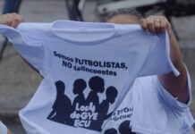 El informe forense de los cuatro adolescentes encontrados sin vida en diciembre de 2024 en la parroquia Taura, cantón Naranjal, ha generado nuevas interrogantes sobre las circunstancias de su muerte.