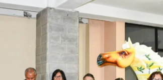 La Casa de la Cultura Ecuatoriana Benjamín Carrión, Núcleo de Chimborazo, ha abierto una convocatoria dirigida a los escritores de la provincia, con el fin de seleccionar y publicar obras literarias en el año 2025. Esta iniciativa busca promover la creación literaria local y preservar la rica memoria histórica y cultural de la región.