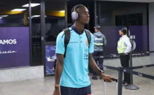 Después de semanas de negociaciones y especulaciones, el traspaso de Allen Obando al Inter de Miami es una realidad. El joven delantero ecuatoriano, considerado una de las promesas más importantes del fútbol nacional, inicia una nueva etapa en su carrera profesional en la Major League Soccer (MLS).