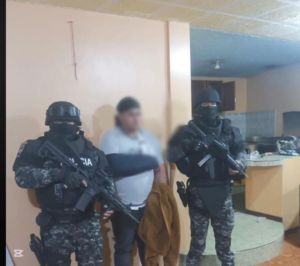 En un operativo de alto impacto, la Policía Nacional dirigió un duro golpe al tráfico de drogas en la provincia de Chimborazo.