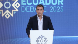 El debate presidencial de segunda vuelta, celebrado el pasado 23 de marzo de 2025, estuvo caracterizado por un fuerte cruce de acusaciones entre los candidatos Daniel Noboa y Luisa González.