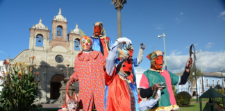 Este viernes 28 de marzo, la ciudad de Riobamba dio inicio a sus celebraciones con el lanzamiento oficial del Raymi Chay 2025, un evento organizado por el Municipio de Riobamba a través de la Dirección de Cultura y Deportes.