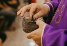 El Miércoles de Ceniza es una fecha significativa dentro de la tradición cristiana, ya que marca el comienzo de la Cuaresma, un período de 40 días de reflexión, ayuno y penitencia.